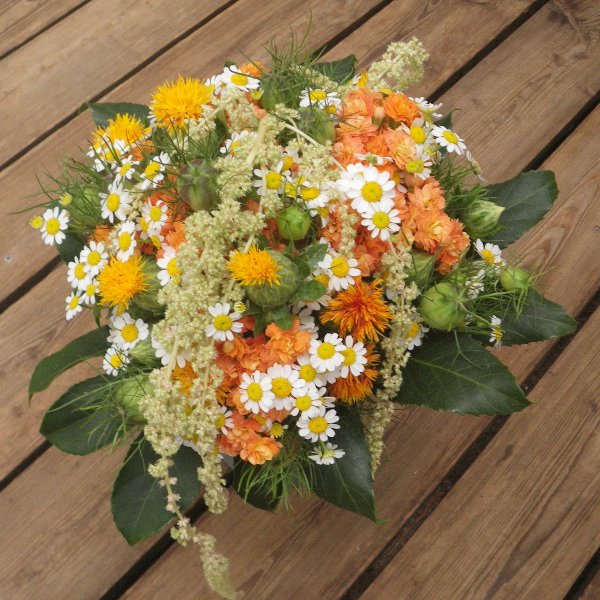 sommerlicher Blumenstrauß in orange Bild 1